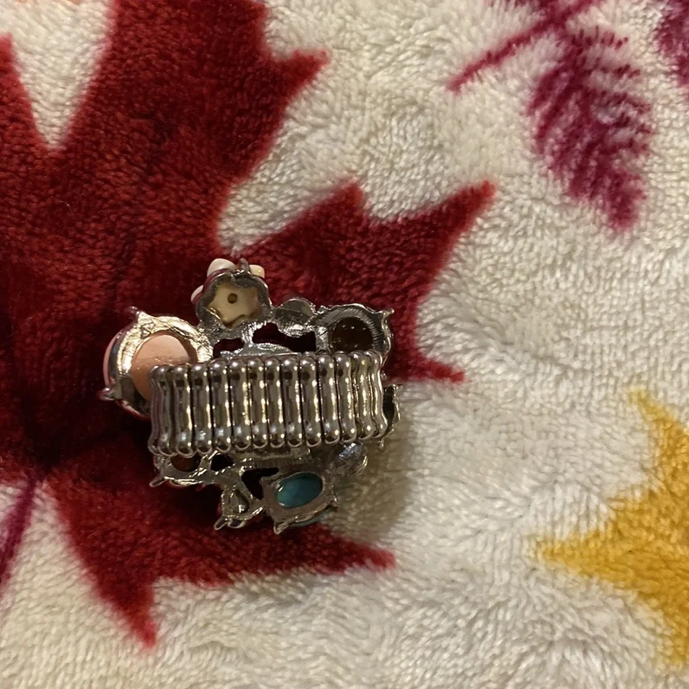 Ring - Picture 3 of 6
